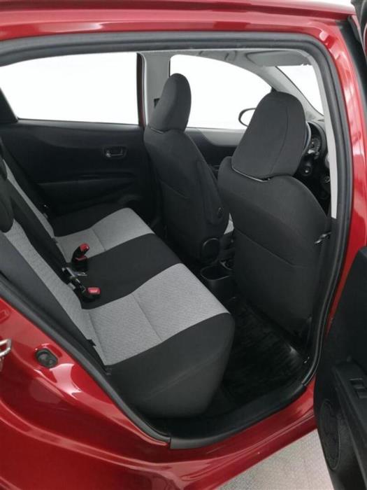 TOYOTA Yaris 2013