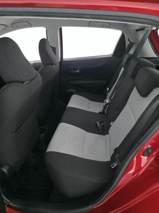 TOYOTA Yaris 2013