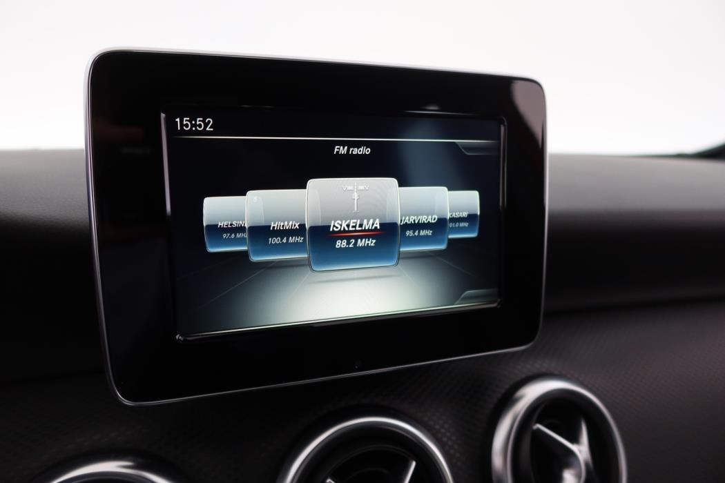 MERCEDES-BENZ A 2017