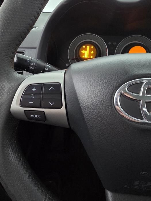 TOYOTA Corolla 2011