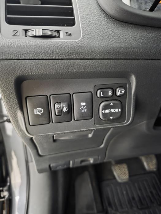 TOYOTA Corolla 2011