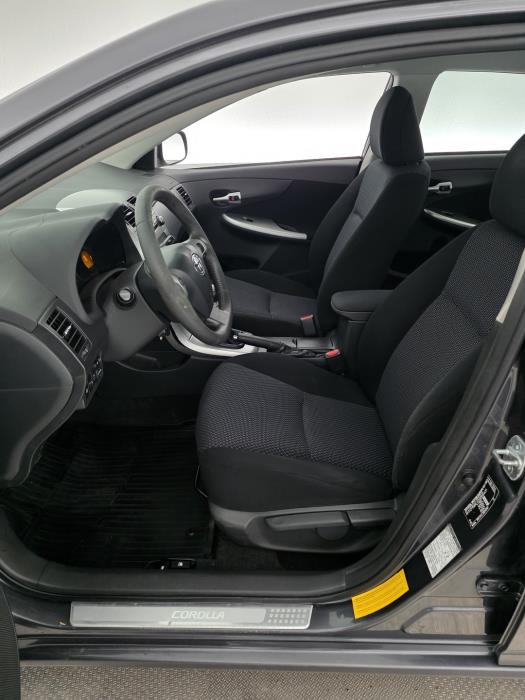 TOYOTA Corolla 2011