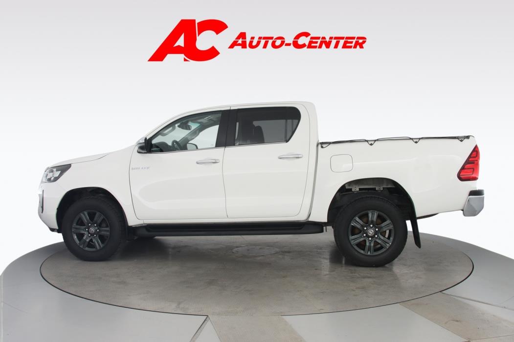 TOYOTA Hilux 2023