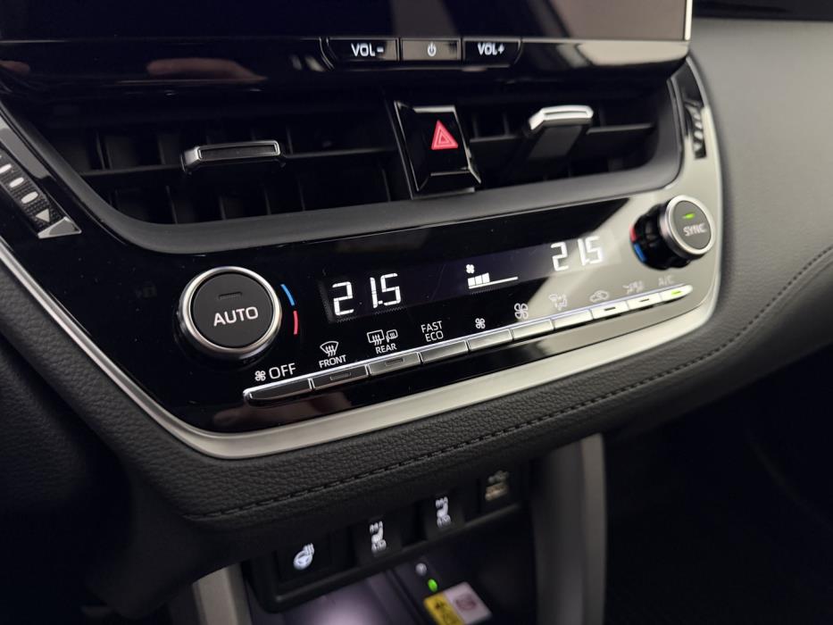 TOYOTA Corolla Cross 2024