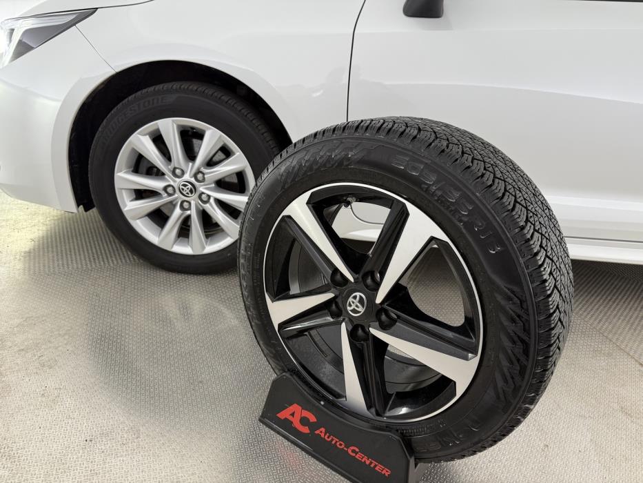 TOYOTA Corolla 2024