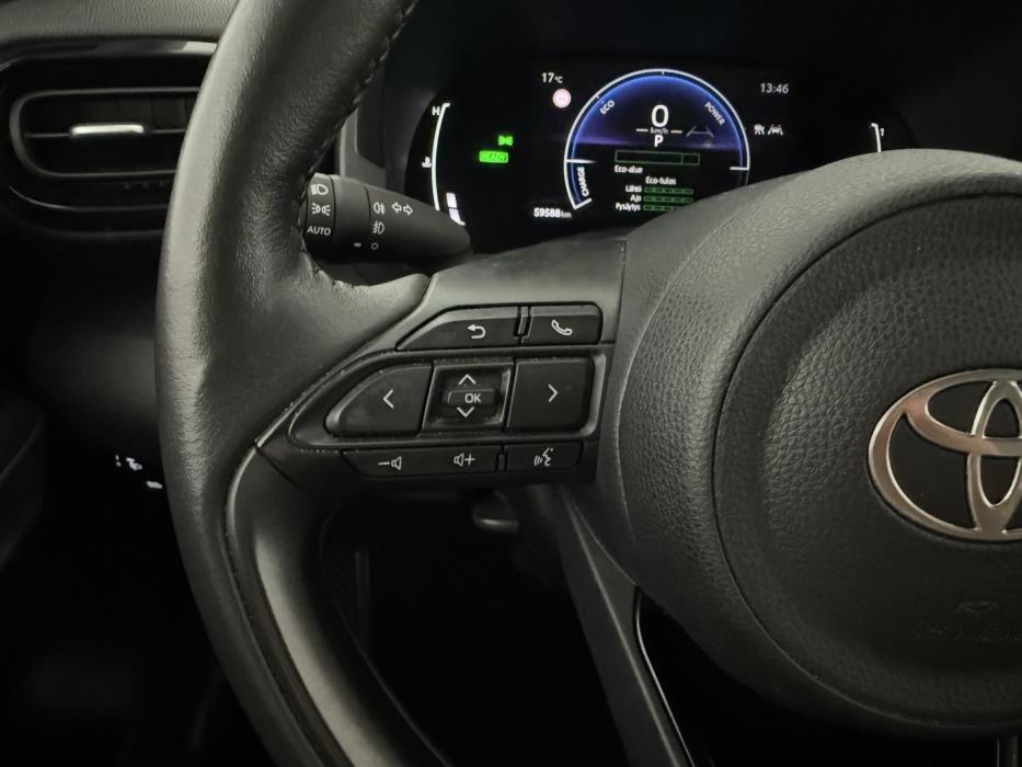 TOYOTA Yaris 2024