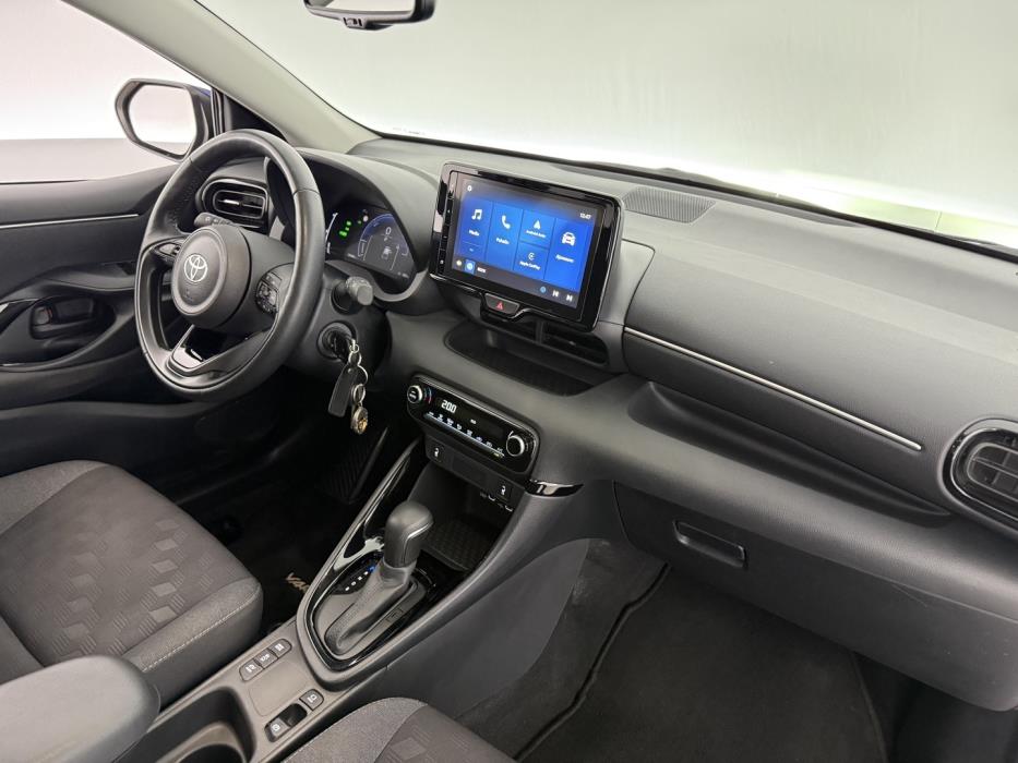 TOYOTA Yaris 2024