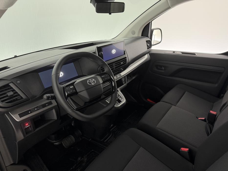 TOYOTA Proace 2026