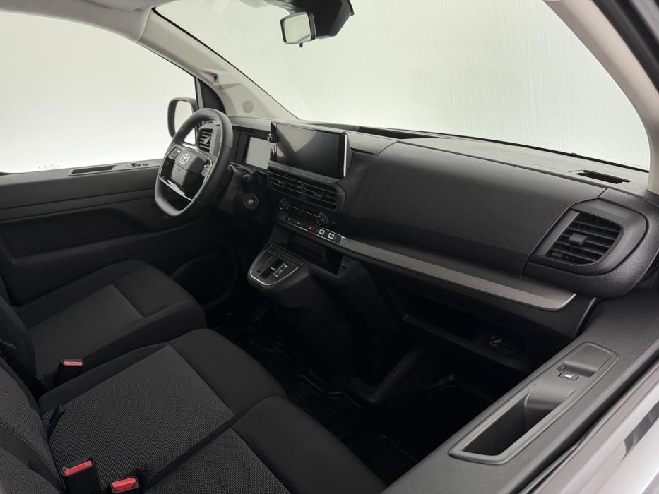 TOYOTA Proace 2026