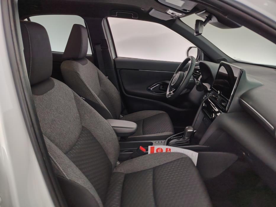 TOYOTA Yaris Cross 2025