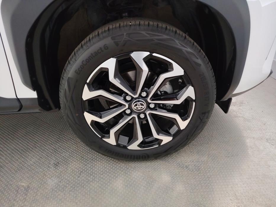 TOYOTA Yaris Cross 2025
