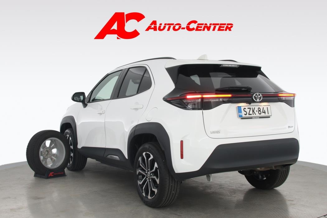 TOYOTA Yaris Cross 2025