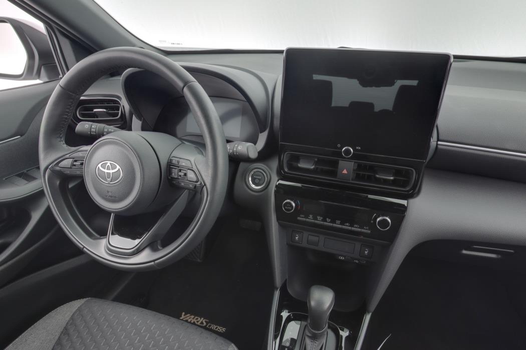 TOYOTA Yaris Cross 2025
