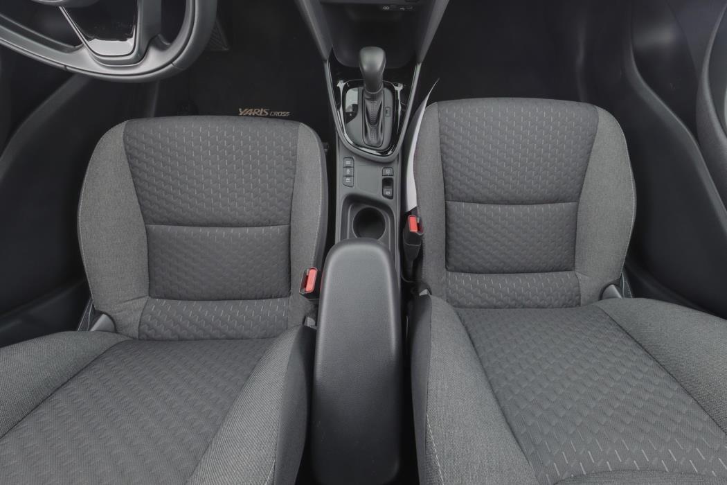 TOYOTA Yaris Cross 2025