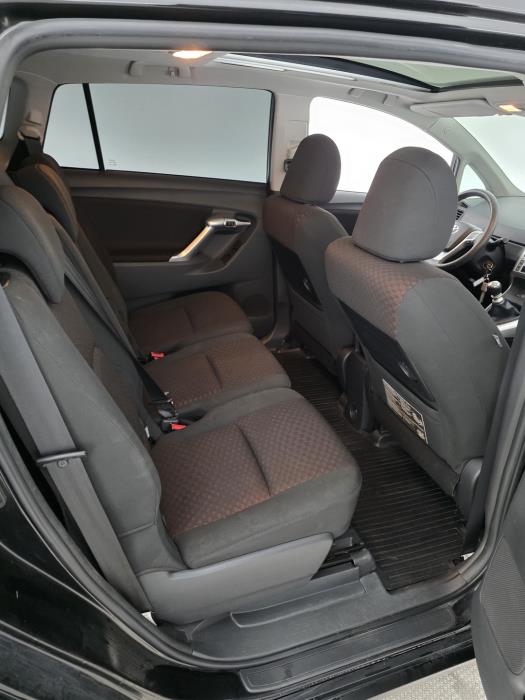 TOYOTA Verso 2011