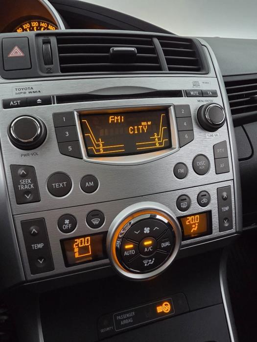 TOYOTA Verso 2011