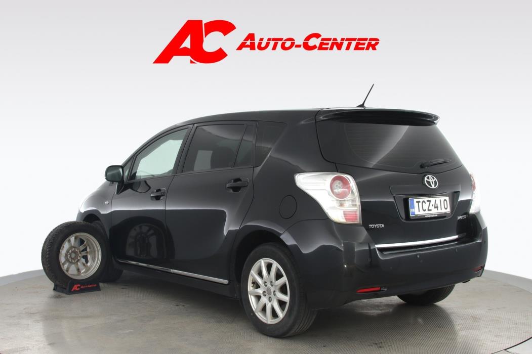 TOYOTA Verso 2011