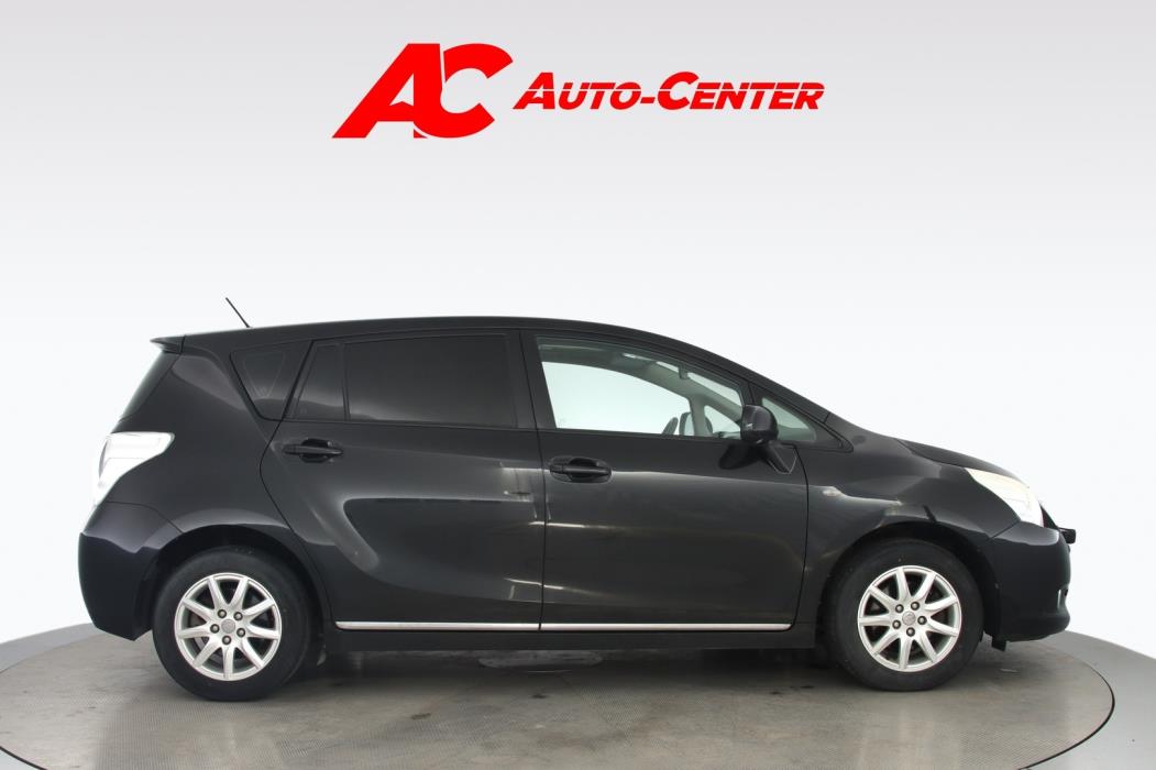 TOYOTA Verso 2011