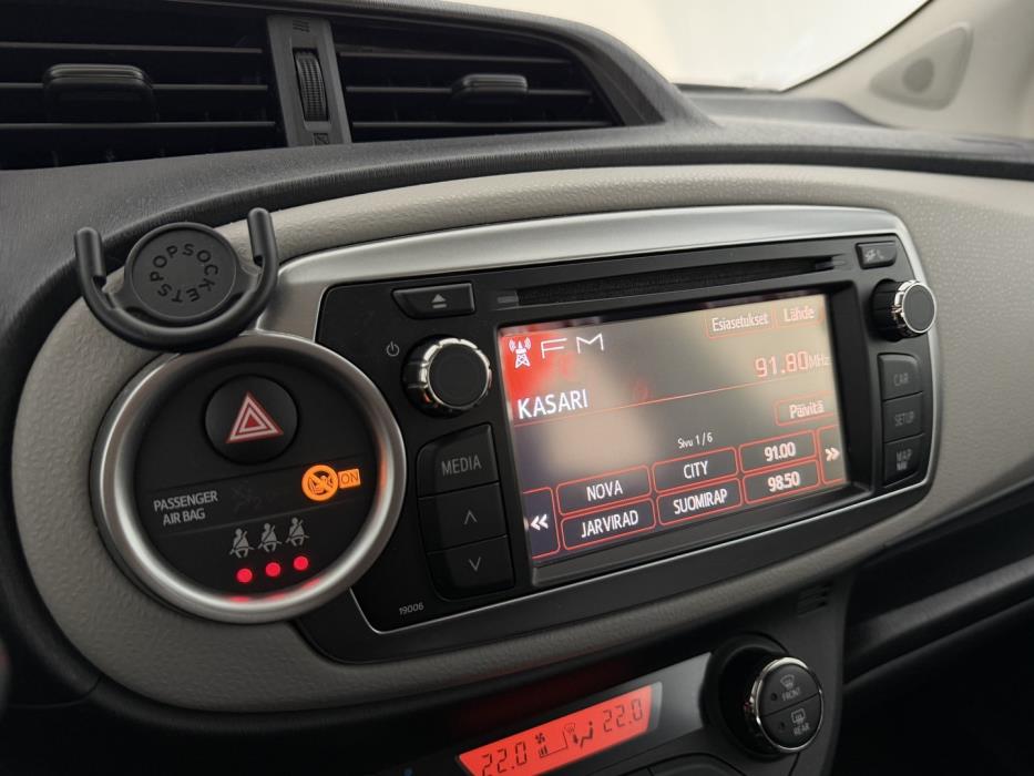 TOYOTA Yaris 2012