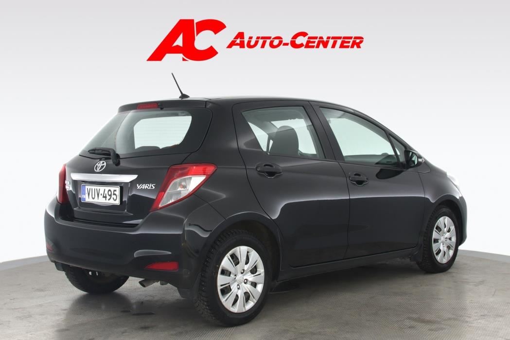 TOYOTA Yaris 2012