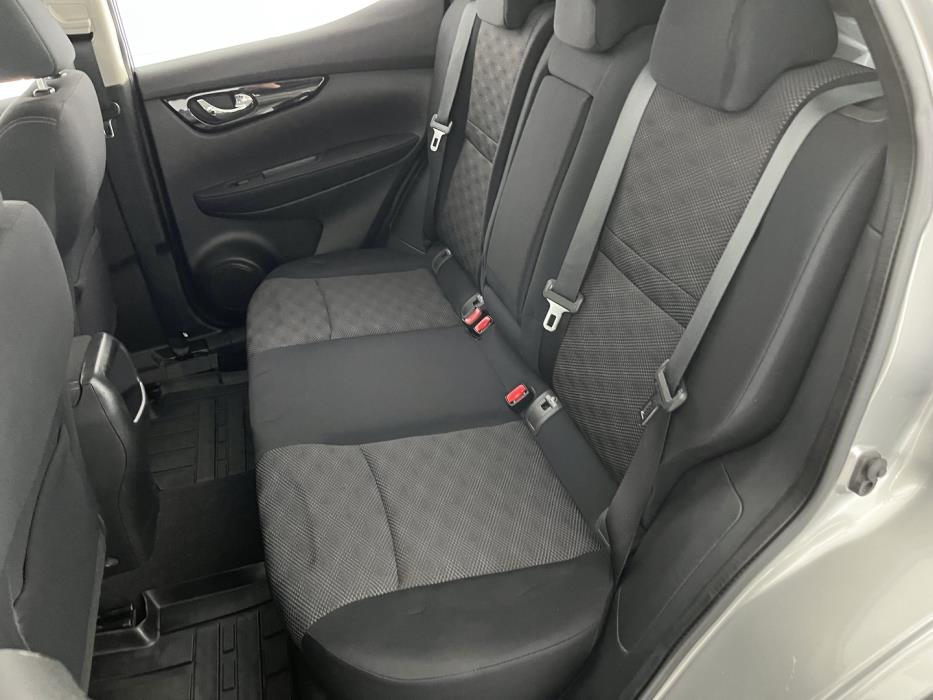 NISSAN Qashqai 2015