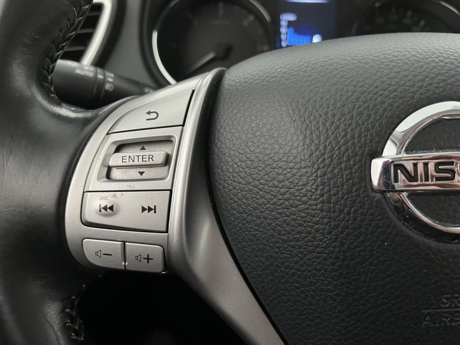 NISSAN Qashqai 2015