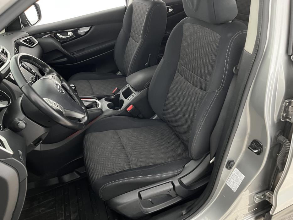NISSAN Qashqai 2015