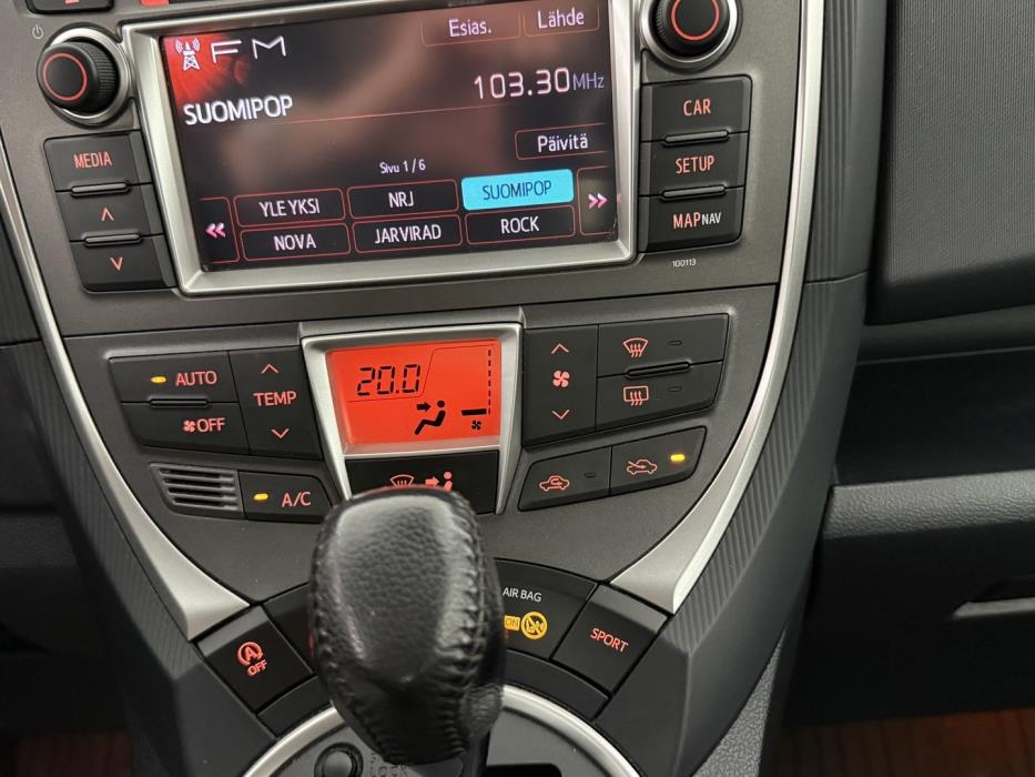TOYOTA Verso-S 2012