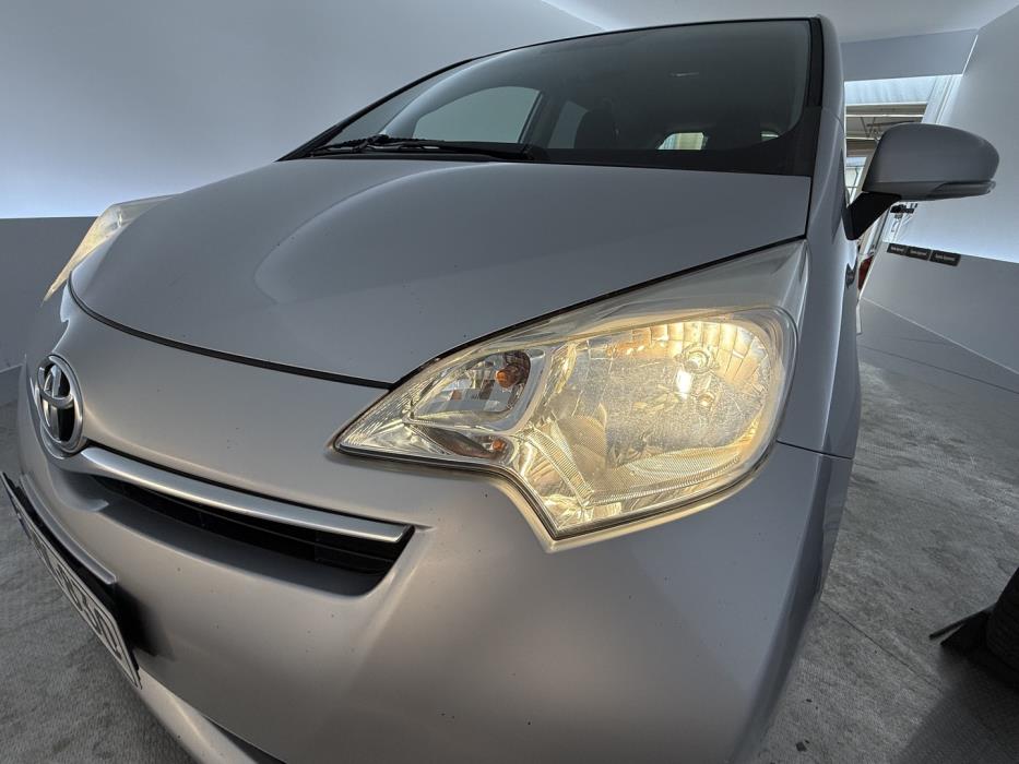 TOYOTA Verso-S 2012