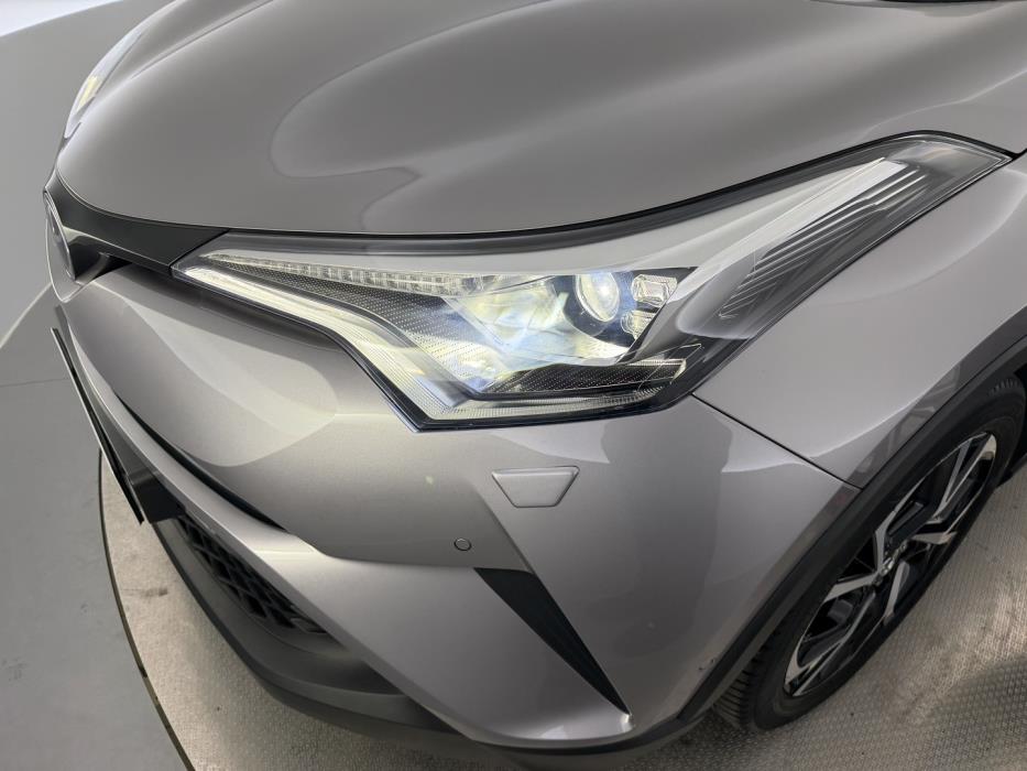 TOYOTA C-HR 2017