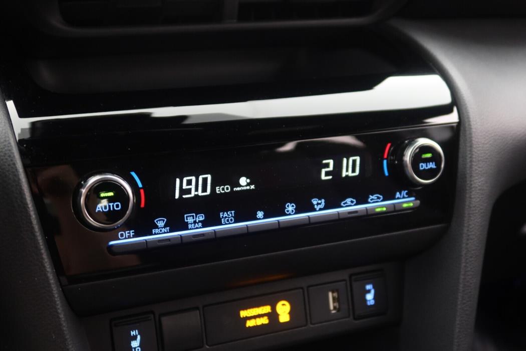 TOYOTA Yaris Cross 2024
