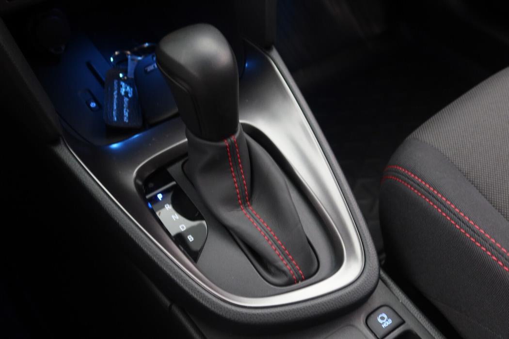 TOYOTA Yaris Cross 2024