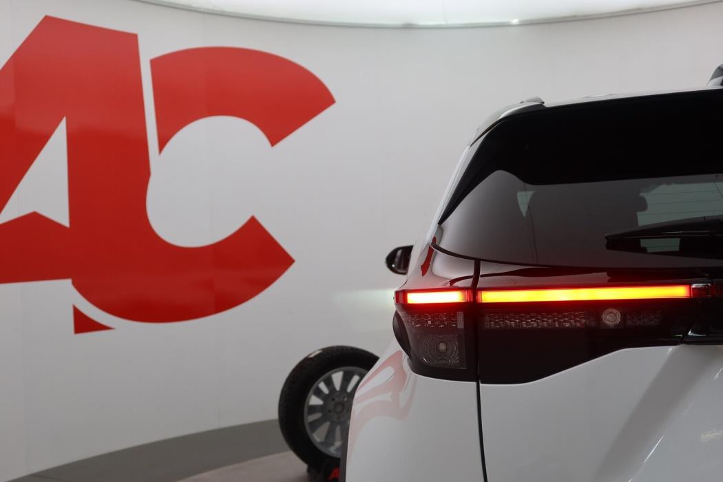 TOYOTA Yaris Cross 2024