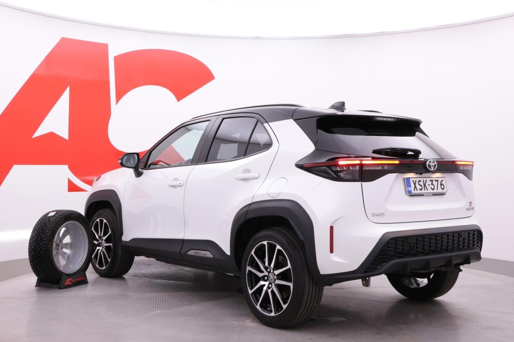 TOYOTA Yaris Cross 2024