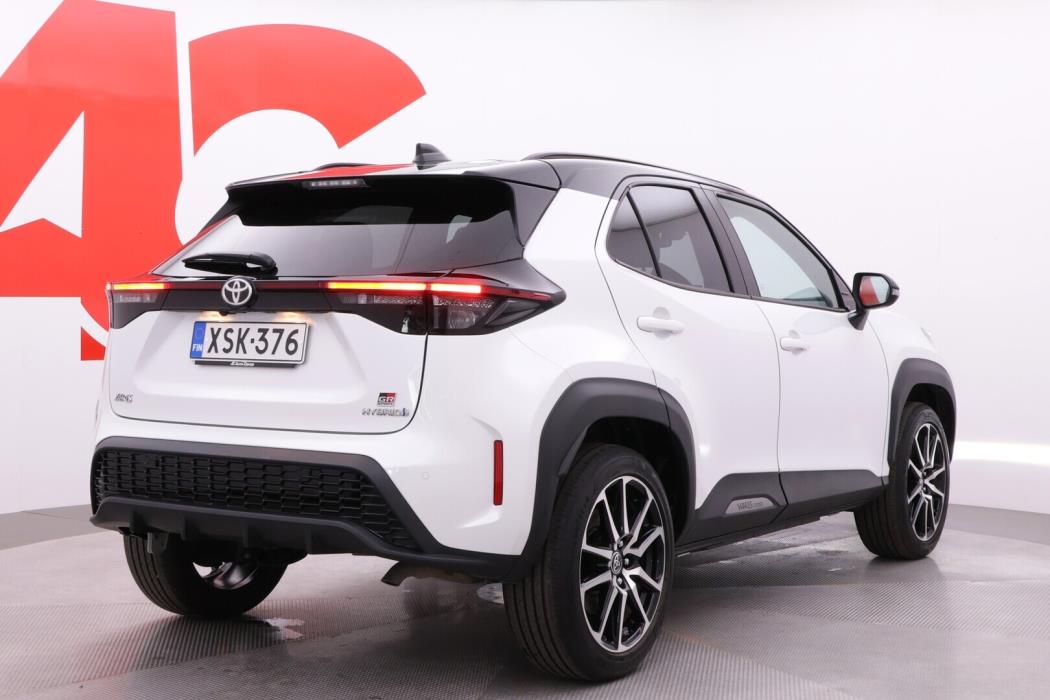TOYOTA Yaris Cross 2024