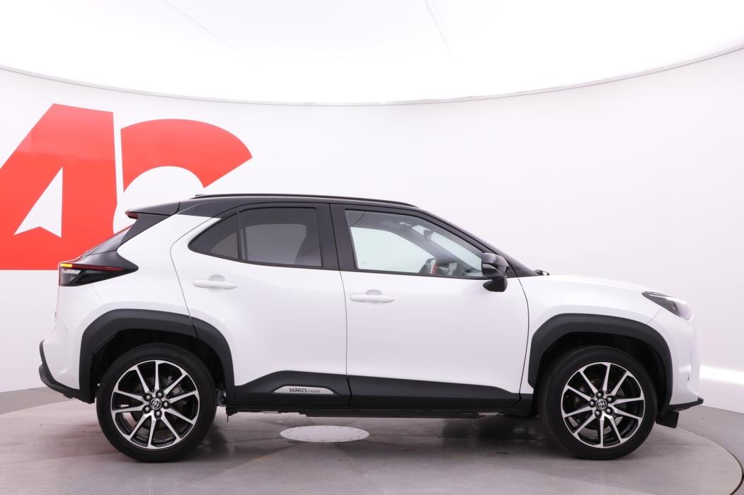 TOYOTA Yaris Cross 2024