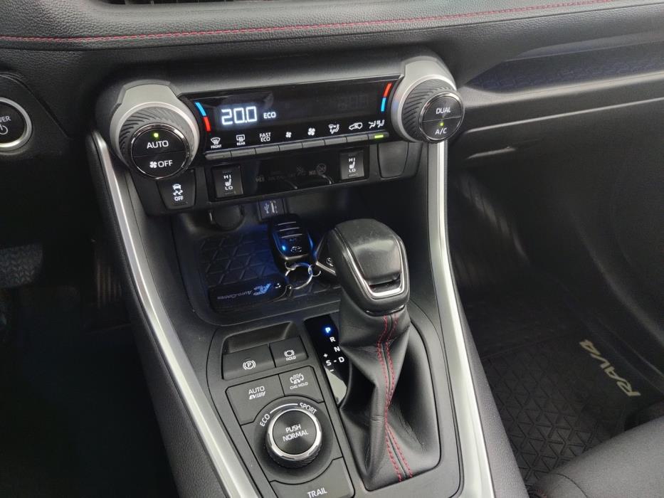 TOYOTA RAV4 Plug-in 2024