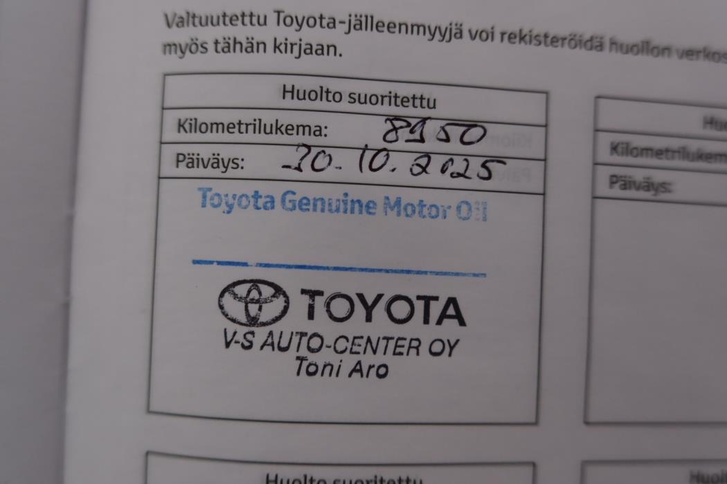 TOYOTA Yaris 2024