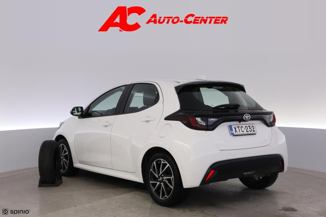 TOYOTA Yaris 2024