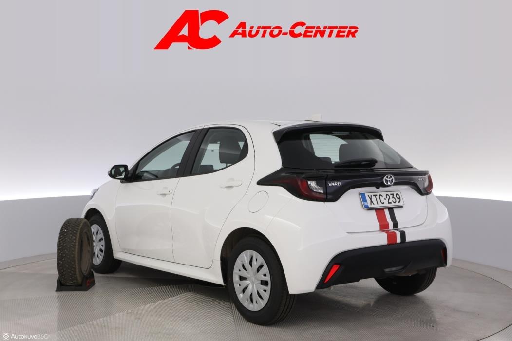 TOYOTA Yaris 2024