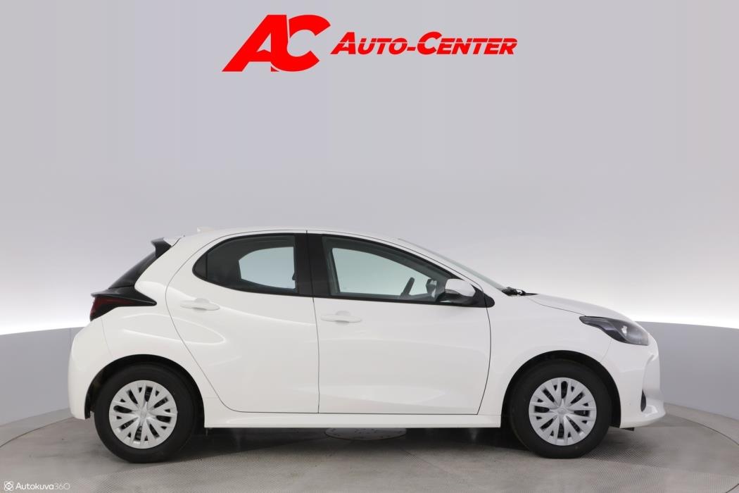 TOYOTA Yaris 2024