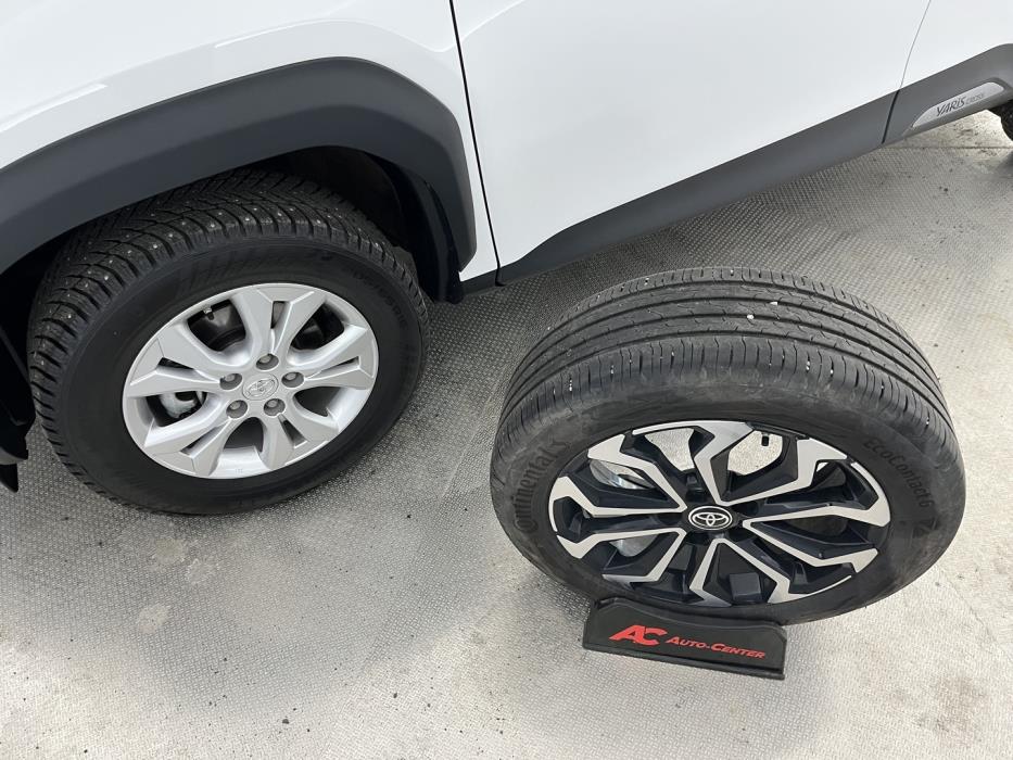 TOYOTA Yaris Cross 2025