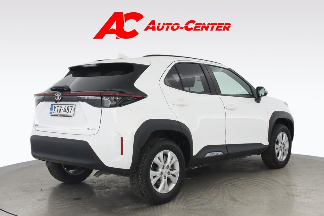 TOYOTA Yaris Cross 2025