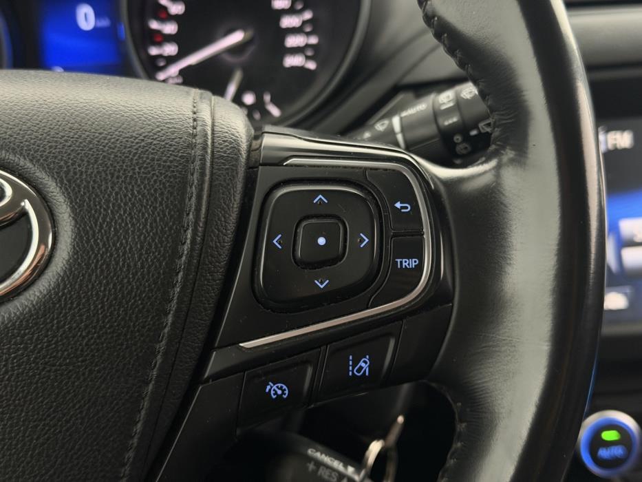 TOYOTA Avensis 2016