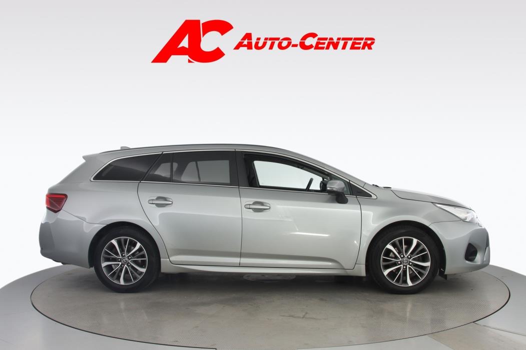 TOYOTA Avensis 2016