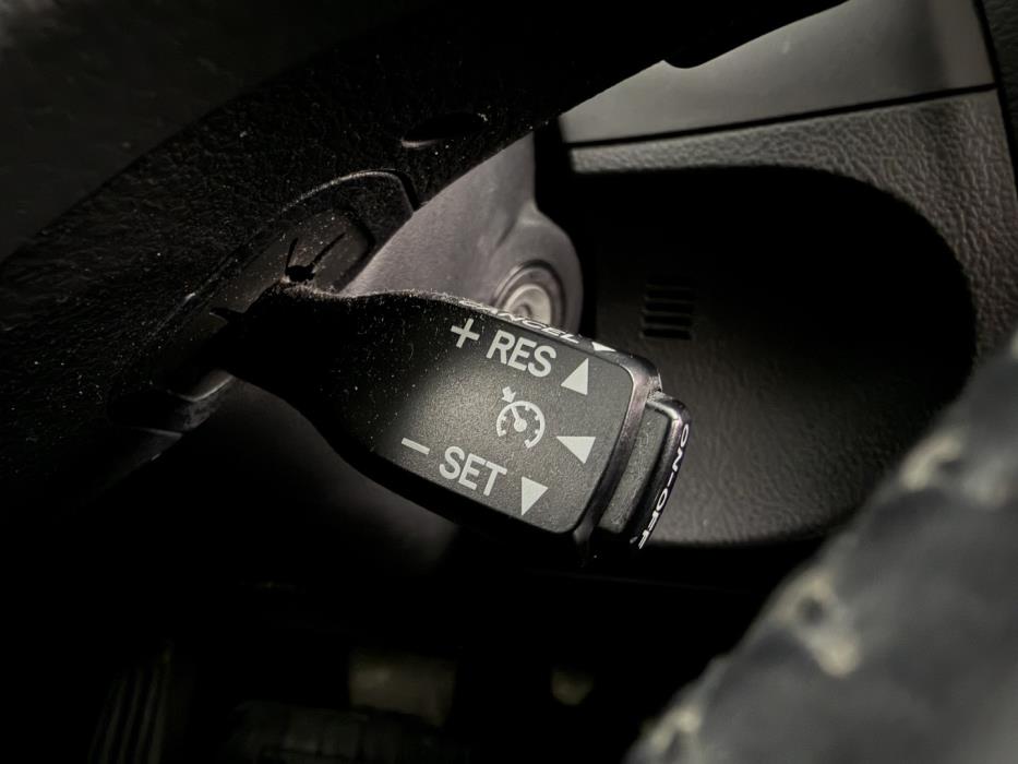 TOYOTA Auris 2013