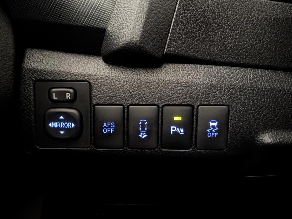 TOYOTA Auris 2013