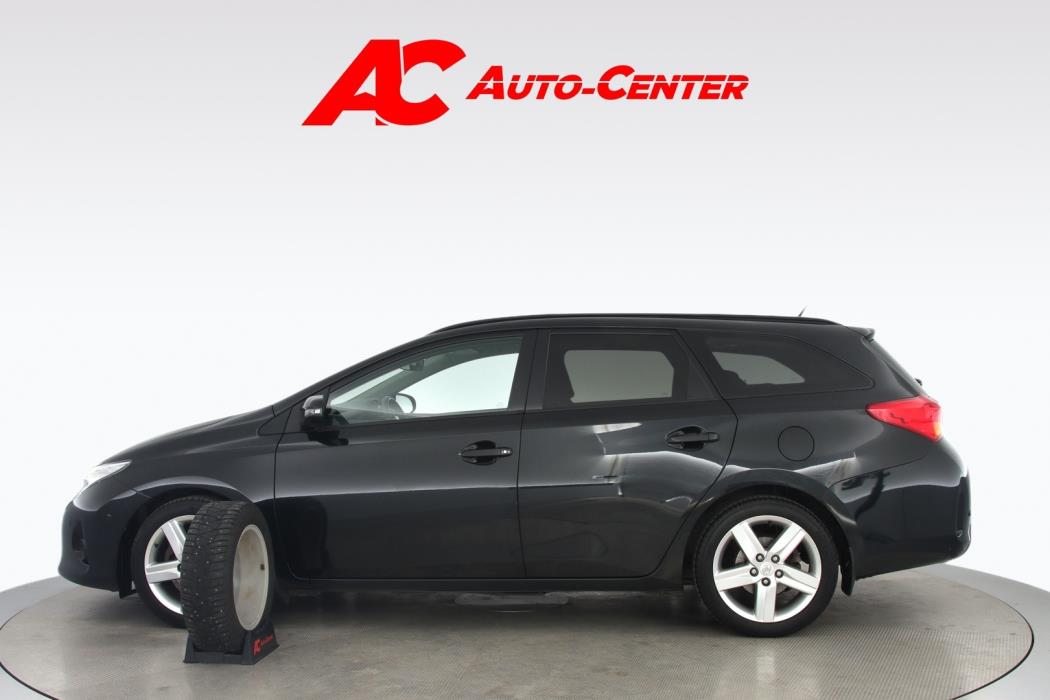 TOYOTA Auris 2013