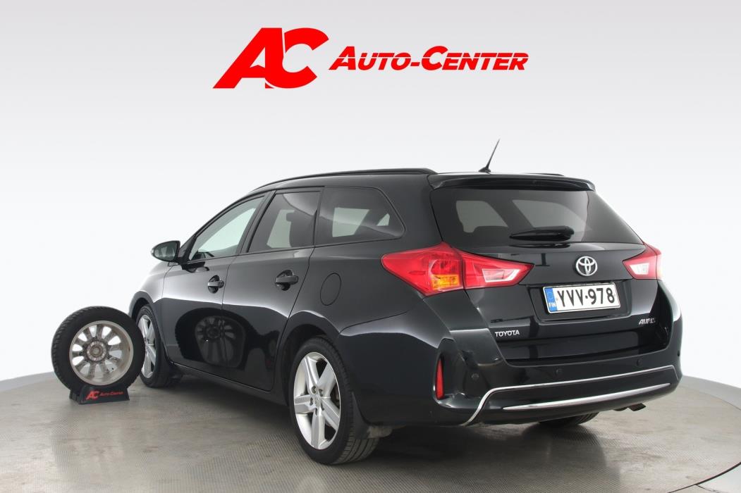 TOYOTA Auris 2013