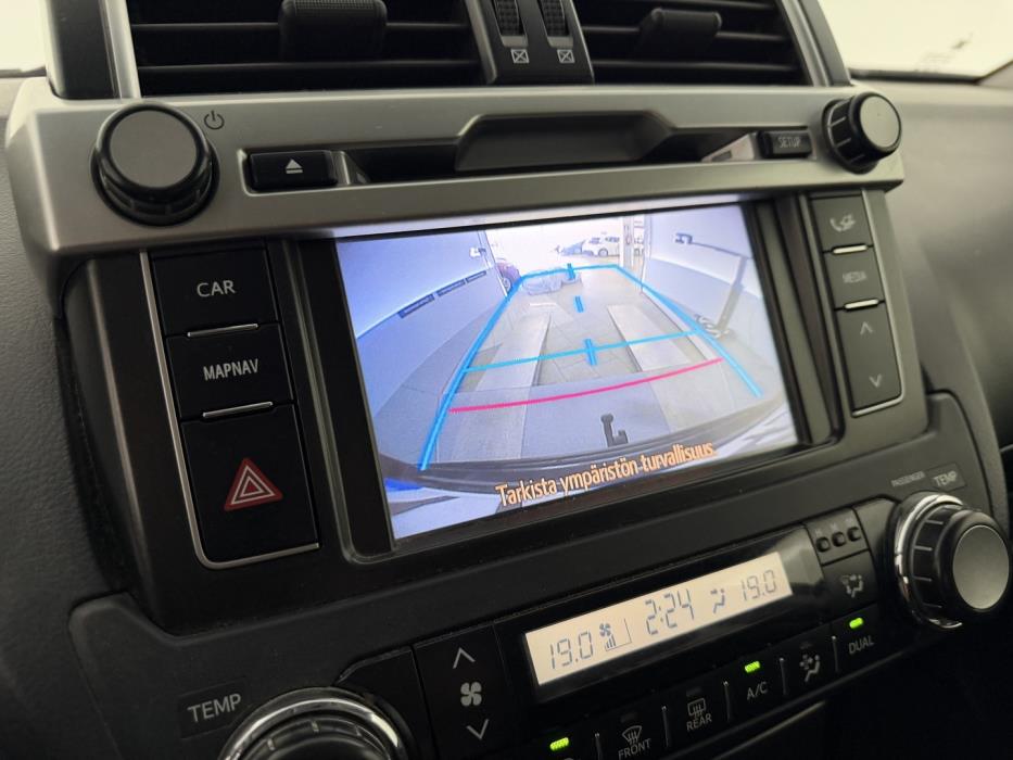 TOYOTA Land Cruiser 2014